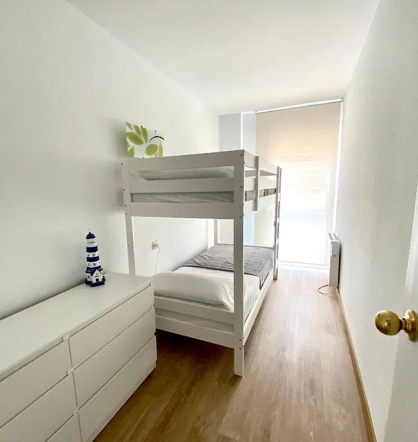Apartamento Con 3 Habitaciones, Terraza Y Jardin Comunitario Con Piscina En Sant Antoni De Calonge