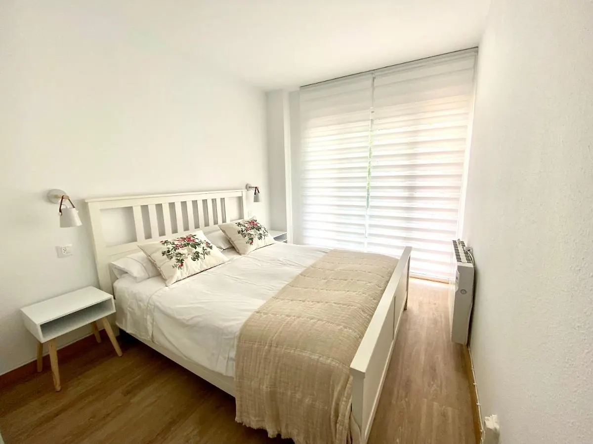 Apartamento Con 3 Habitaciones, Terraza Y Jardin Comunitario Con Piscina En Sant Antoni De Calonge 0*,  España