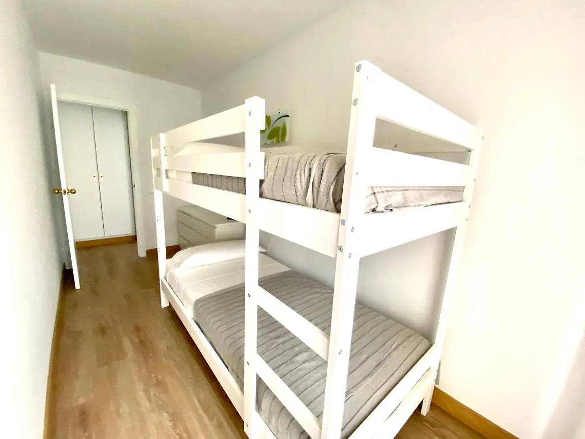 Apartamento Con 3 Habitaciones, Terraza Y Jardin Comunitario Con Piscina En Sant Antoni De Calonge España