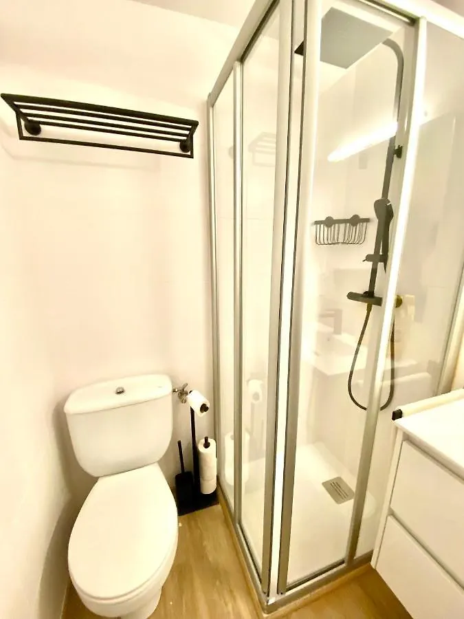 Apartamento Con 3 Habitaciones, Terraza Y Jardin Comunitario Con Piscina En サン・アントニオ・デ・カランジャ アパート